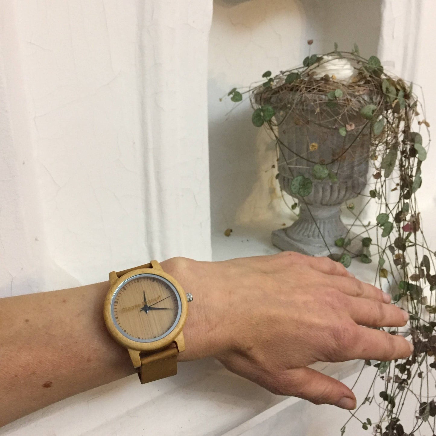 Bambuklocka med läderarmband